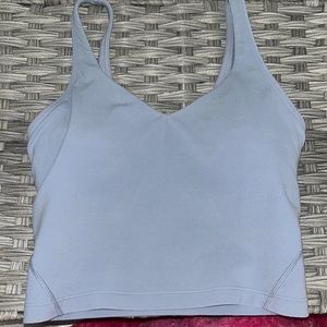 Lululemon Size 2 Align Top in blue